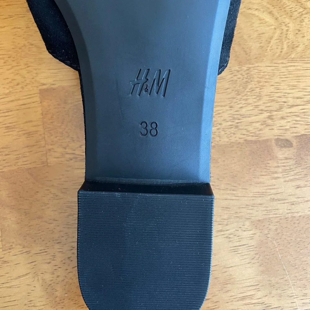NWOT Size 38 black H&M velour sandal - Picture 3 of 4